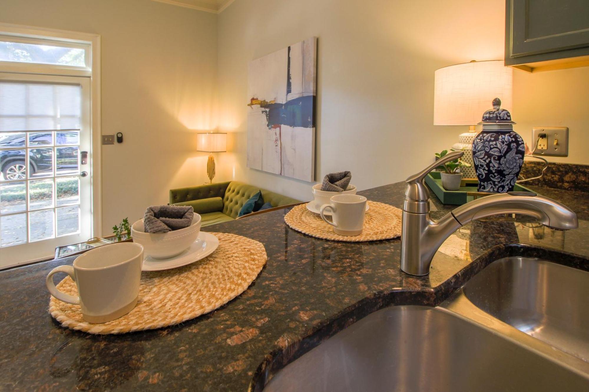דירות סוואנה Private Patio Retreat In Charming Downtown מראה חיצוני תמונה