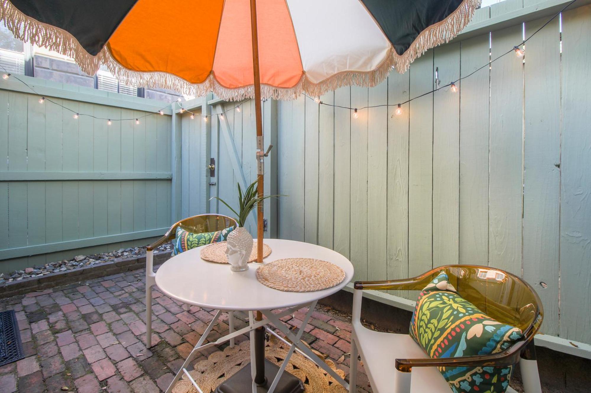 דירות סוואנה Private Patio Retreat In Charming Downtown מראה חיצוני תמונה
