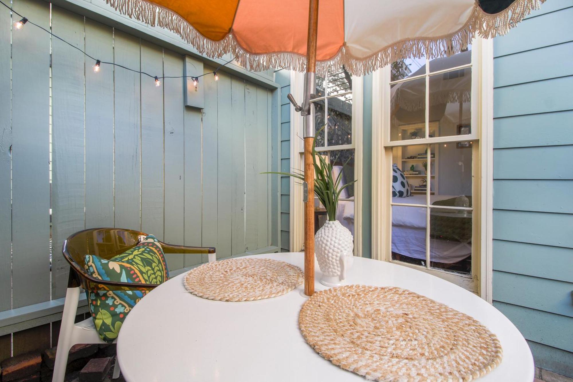 דירות סוואנה Private Patio Retreat In Charming Downtown מראה חיצוני תמונה